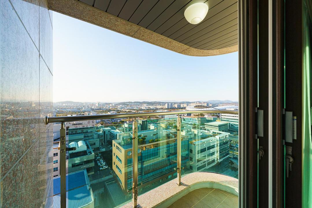 Raonstay In Perla Hotel Jinju Exterior photo