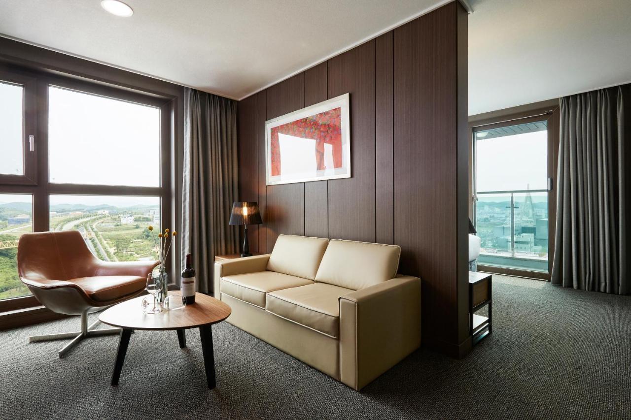 Raonstay In Perla Hotel Jinju Exterior photo