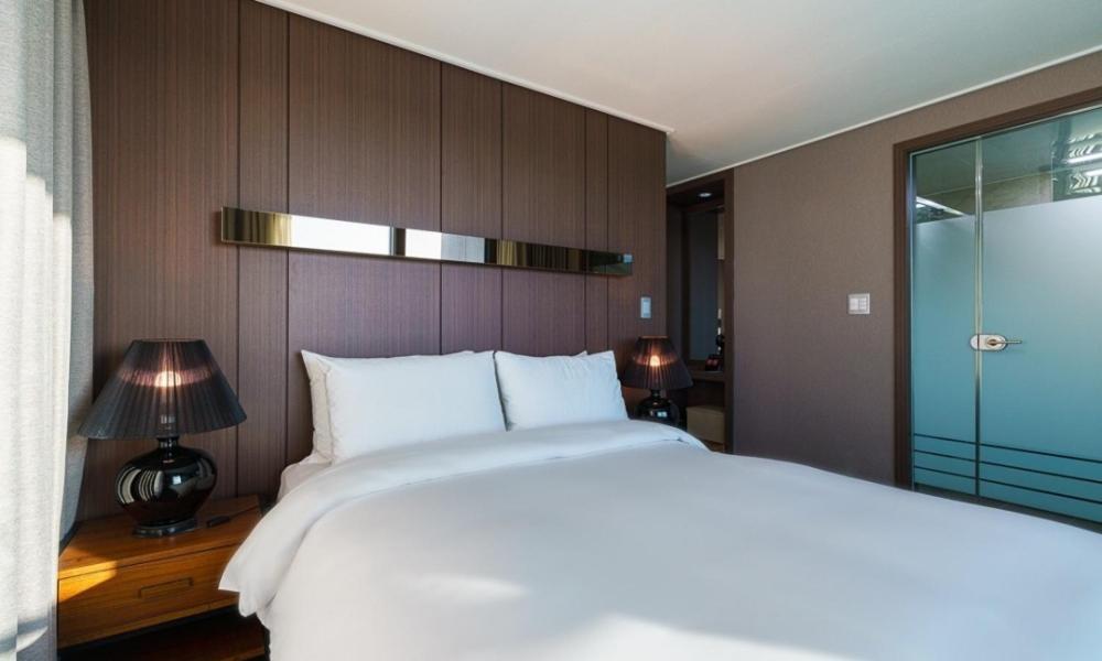 Raonstay In Perla Hotel Jinju Exterior photo